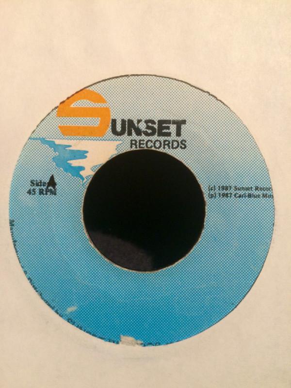 Jah Son - Love Can't Too Much